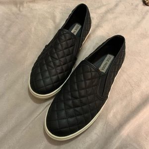 WORN ONCE-Womens Steve Madden Ecntrcqt Casual Shoe